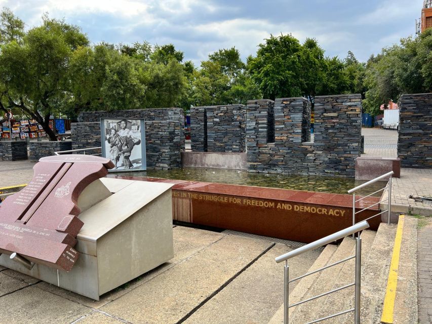 Johannesburg: Half-Day Soweto Tour with a Local Guide - Seeing present-day Soweto without a staged picture
