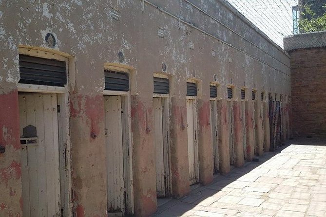 Johannesburg Historical, Apartheid Museum & Soweto - Constitution Hill: prison walls and a new court