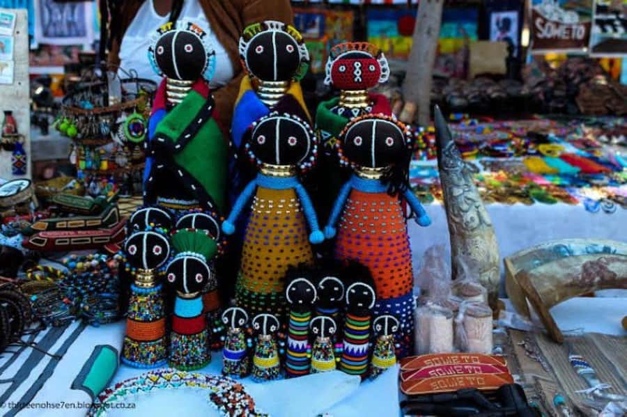 Johannesburg: Lesedi Cultural Village Show with Pickup - Shopping for crafts and souvenirs