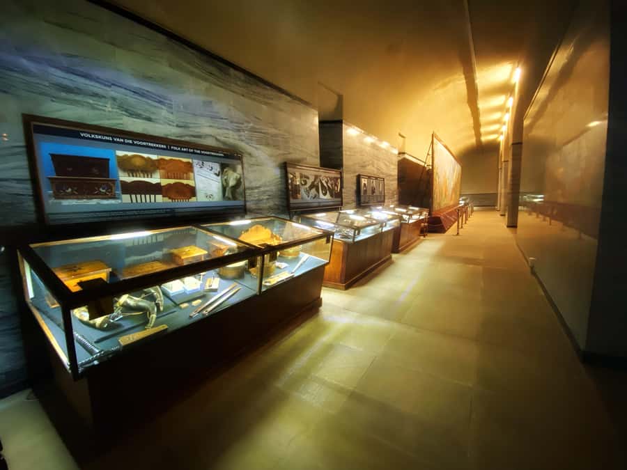 Johannesburg: Pretoria and Cullinan Diamond Mine Tour - Paul Kruger House and the story of the Transvaal