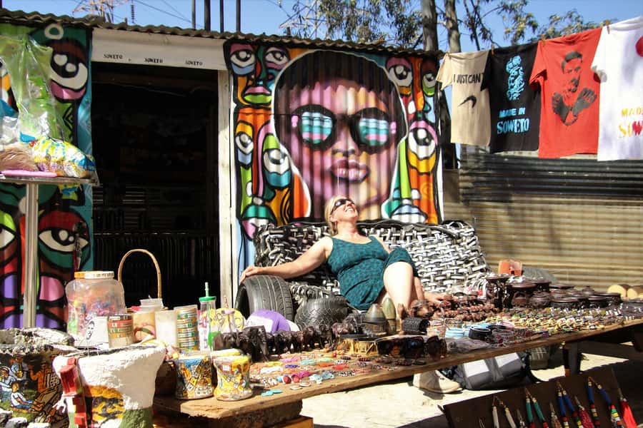 Johannesburg: Soweto Apartheid & Township Tour with Lunch - The one-hour drive from Johannesburg