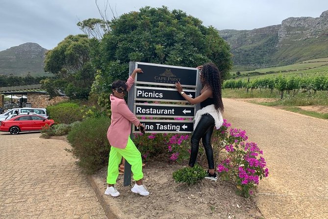 Kirstenbosch Botanical Gardens and Constantia Wine Tasting Tour. - What the guide service is really like