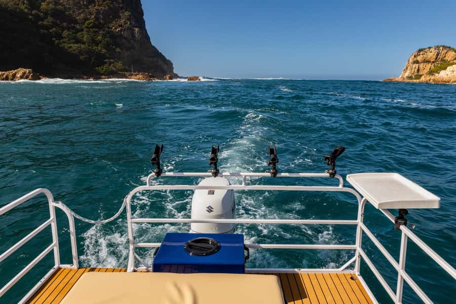 Knysna Lagoon Fishing Charter - The boats, guide, and group size