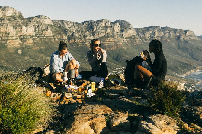 Lion's Head Hike-sunrise/sunset with professional private guide - The spiral route and Cape Town’s changing views