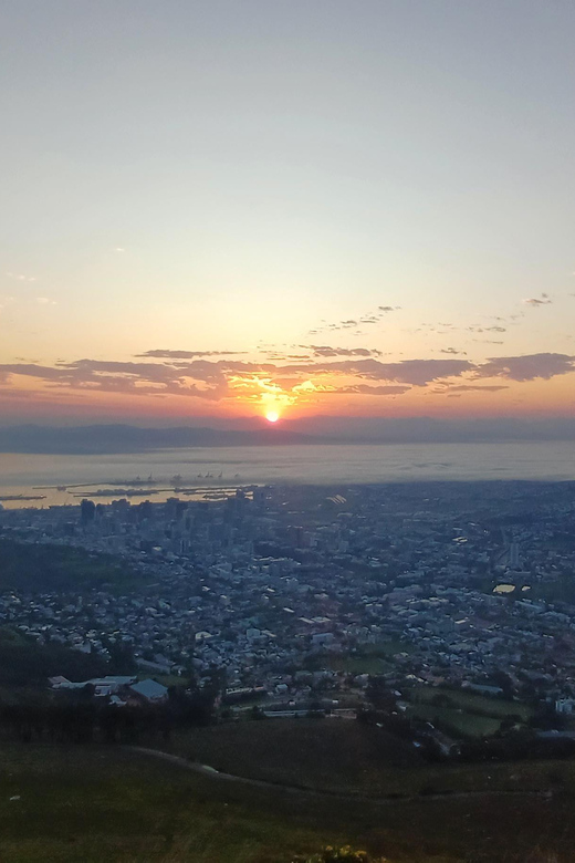 Lion's Head: Hike with a registered hiking guide - What to pack for this specific climb