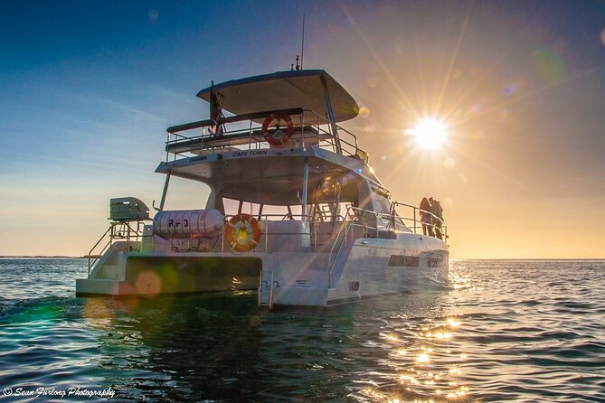 Luxury Sunset Cruise with Prosecco - Prosecco, music, and the mood onboard