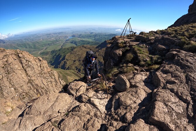 Overnight hike Sentinal Peak and Tugela falls - The chain ladders and the fear-of-heights question