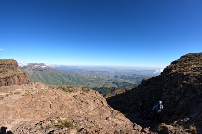 Overnight hike Sentinal Peak and Tugela falls - Camping beside Tugela Falls