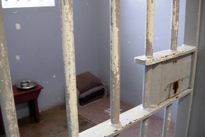 Path to Freedom: Apartheid & Township Tour with Private Transfers - How the township visit may feel