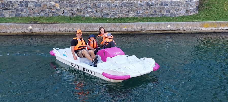 Pedal Boat Ride V&A Waterfront - Cape Town - Why this small boat ride works at the V&A Waterfront