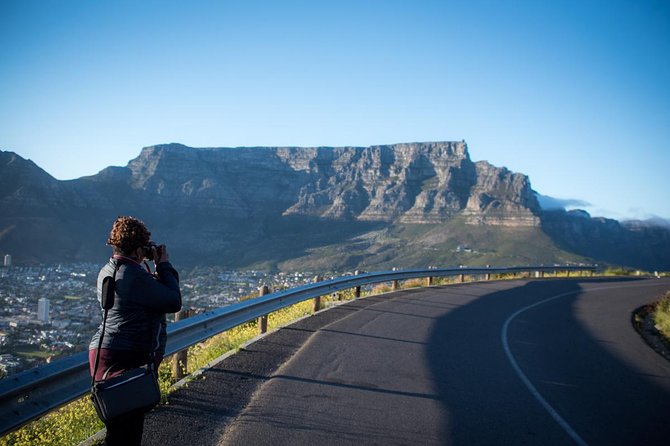 Peninsula Photography Tour - Cape Point Nature Reserve and the edge of the ocean