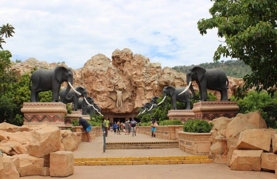 Pilanesberg Full-Day Shared Safari with Sun City Visit - Is $290 a fair price?