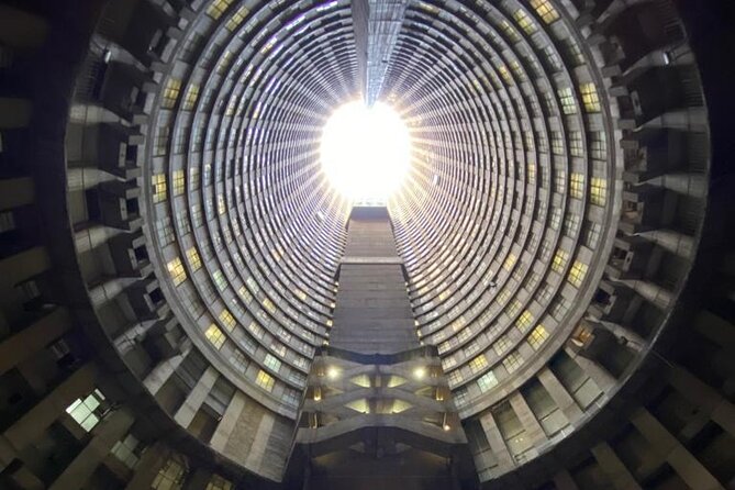 Ponte Experience - Guides who connect the tower to real life