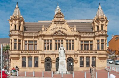 4×4 Wildlife Safari & City Sightseeing Tour