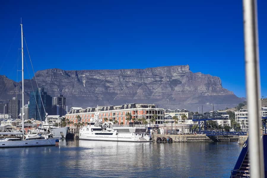 Pre-Booked: Robben Island, Bo-kaap & Table Mountain Tour - Why this one-day route works
