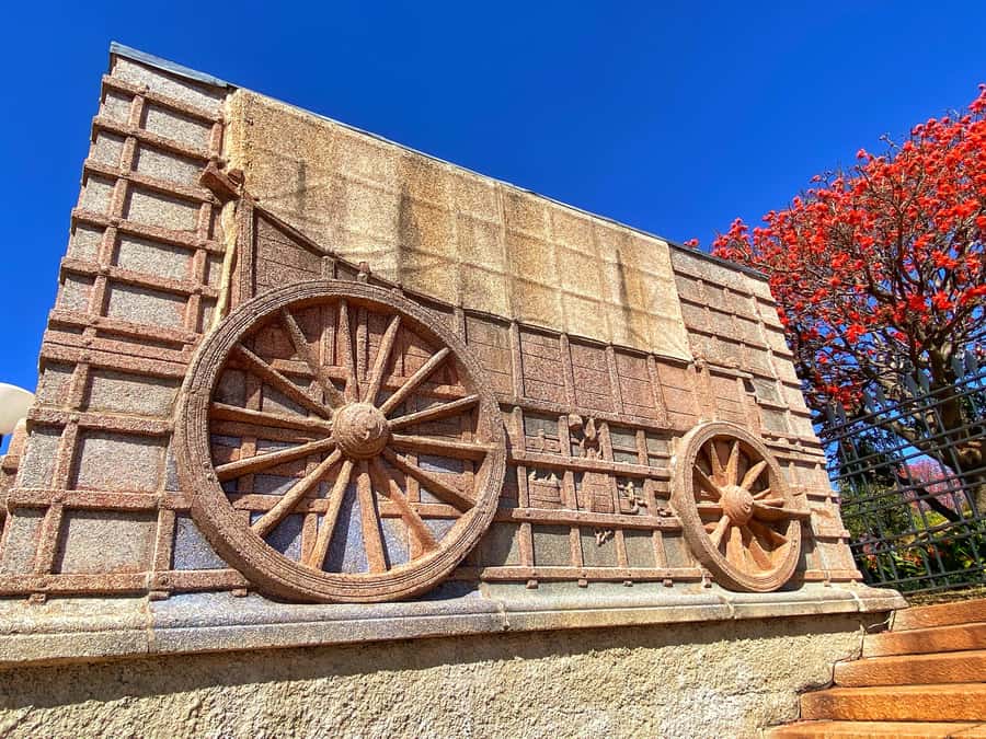 Pretoria: Pretoria City and Lion Park Tour - Paul Kruger House and the personal side of politics
