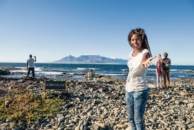 Private 2-Day Cape Town Highlights: Robben Island,Table Mountain Tickets & Wine - Chapman’s Peak gives the road trip its best view