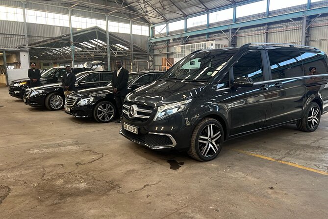 Private Airport & Hotel Transfers in Cape Town - Who should book this service?
