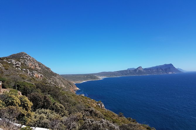 Private Cape Peninsula Tour - Cape Point, Cape of Good Hope sightseeing - Leaving Cape Town for the Atlantic coast