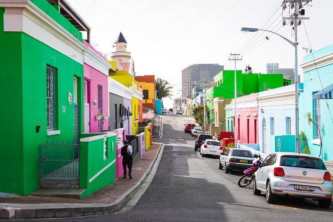 Private Cape Town City Tour - Greenmarket Square: crafts, shopping, and a busy old center