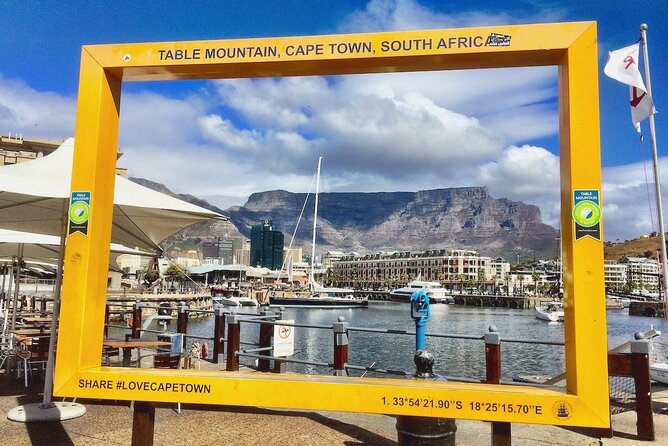 Private Cape Town City Tour table Mountain with wine tasting - Bo-Kaap: colorful streets with a serious past