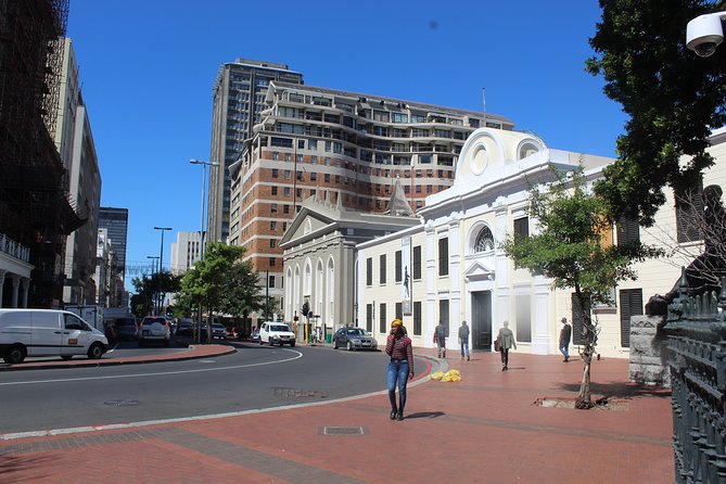 Private City Tour Table Mountain + Cable Car Ticket Camps Bay H/D - Iziko Slave Lodge and the history of slavery