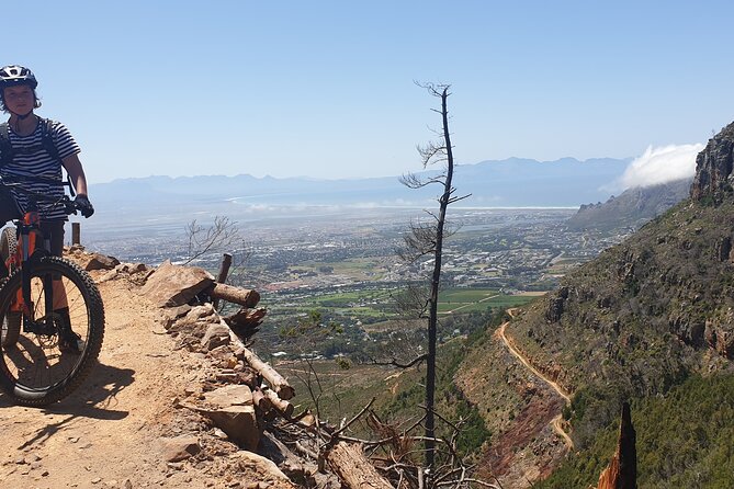 Private E-Bike Cape Town MTB Trails with a Pro - A realistic three-hour itinerary
