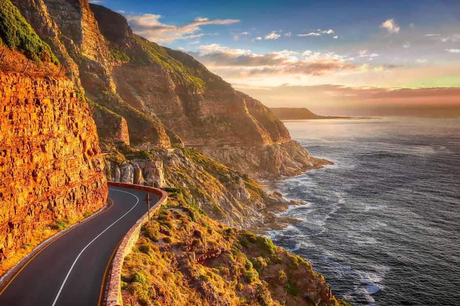 PRIVATE FULL DAY CAPE PENINSULA TOUR - Boulders Beach and the African penguins