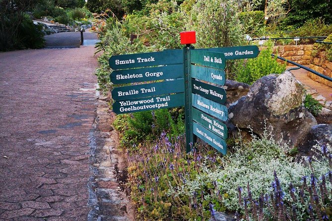 Private Full Day Cape Town City Scenic and Table Mountain Tour. - Castle of Good Hope and the 10 a.m. ceremony