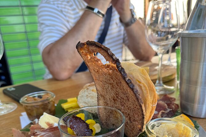 Private Full Day Wine Tour: Stellenbosch and Franschhoek & Paarl - Leonard Botha and the value of a real guide