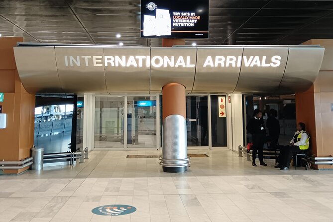 Private Group 4-13 passengers Cape Town Airport Transfers - Finding your driver after landing