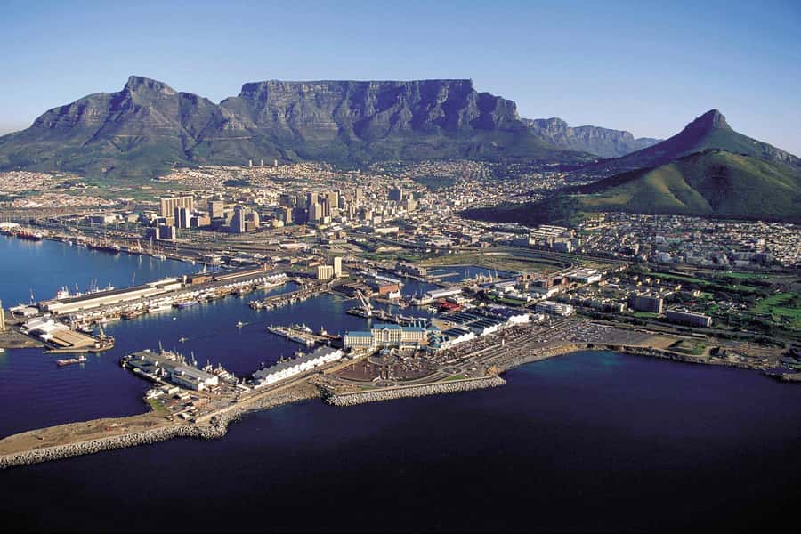Private Guided Half-Day City Tour with Table Mountain - Starting with the Castle of Good Hope