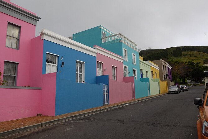 Private Tour:Cape of Good Hop>Seal island>Chapman’speak &Penguins - Camps Bay brings the Atlantic views