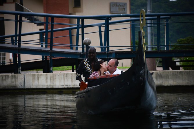 Relaxing Gondola Boat Ride on the Durban Point Waterfront Canal - How the guide can shape the experience