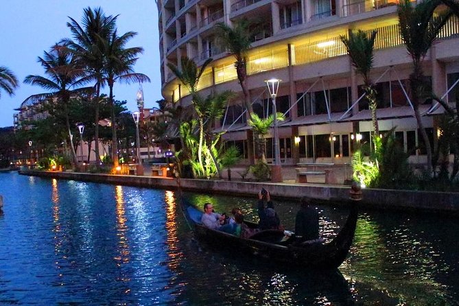 Relaxing Gondola Boat Ride on the Durban Point Waterfront Canal - What can go wrong, and how to reduce the risk