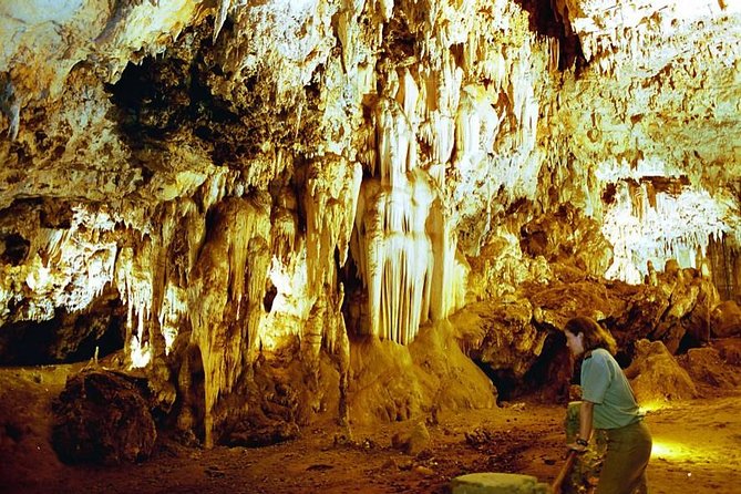 Rhino & Lion Nature Reserve & Wonder Caves - The Wonder Caves are closed for now