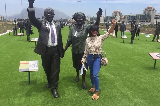 Robben Island and Long Walk To Freedom Historical Full day Tour. - AFROGEM and the optional shopping stop