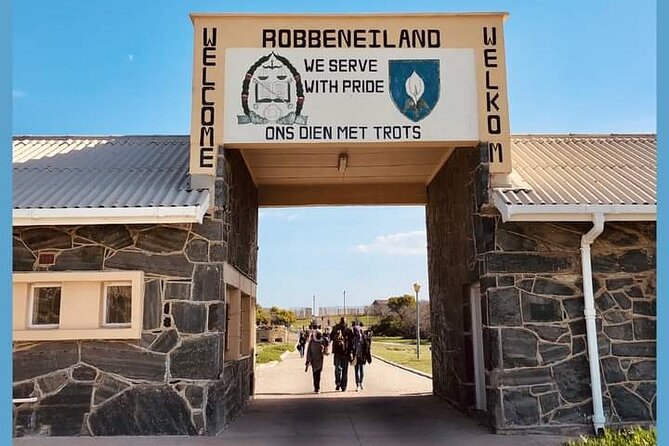 Robben Island and Table Mountain Full Day Private Tour - The optional 30-minute Cape Town Diamond Museum visit