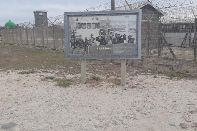 Robben Island and Table Mountain Tour - What the $171.04 price really covers