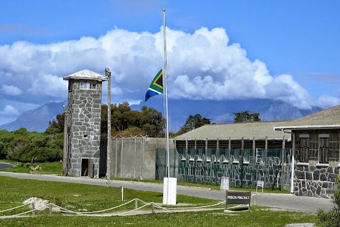 Robben Island ,Kirstenbosch Gardens and Groot Constantia. - Who should choose this day?