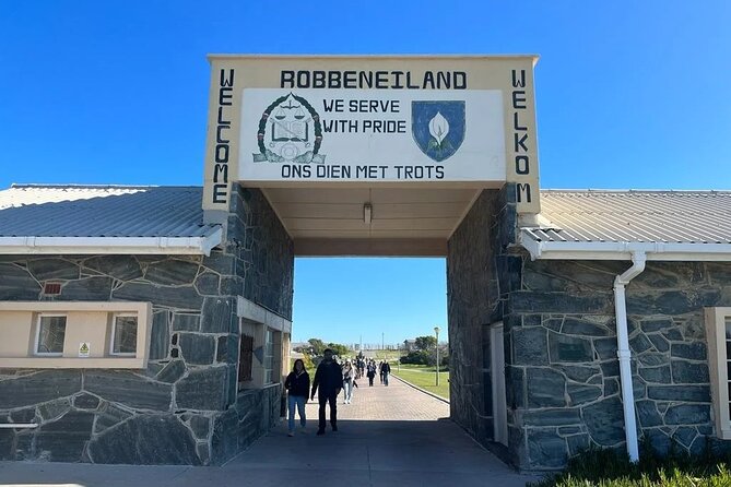 Robben Island, Kirstenbosch wine tasting Tour - Should You Book Robben Island, Kirstenbosch, and Groot Constantia?