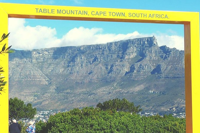 Robben Island Nelson Mandela's Prison Museum and Table Mountain Plus All Tickets - Lunch in Cape Town: choose local flavors