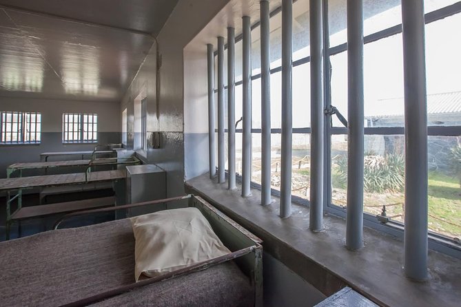 Robben Island return trfs No extras. Tickets conf 9am next day - Why Robben Island deserves a full half-day