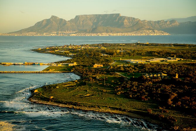Robben Island Scenic Helicopter Flight - Seeing Cape Town and the Atlantic coast from the air