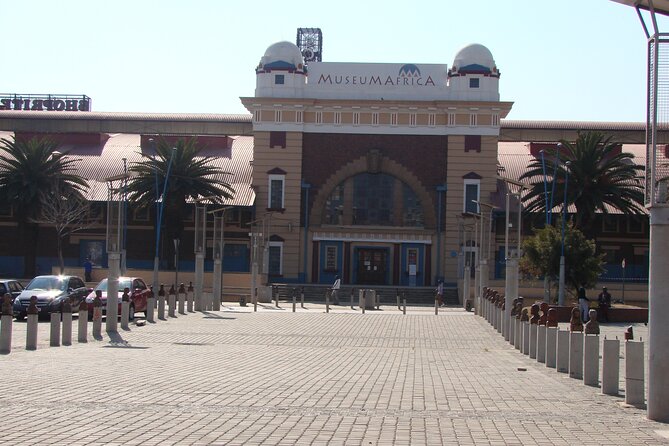 Soweto & Johannesburg And Apartheid Museum Private - 9:00 am pickup and the changing face of Johannesburg