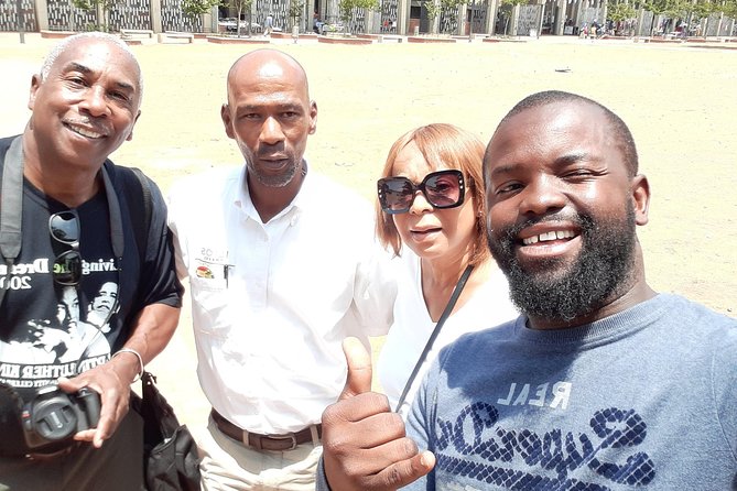 Soweto Township Tours - Vilakazi Street and Mandela House
