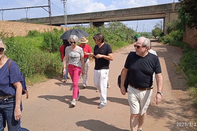 Soweto walking tour with a taxi ride - Reaching Orlando Towers by taxi