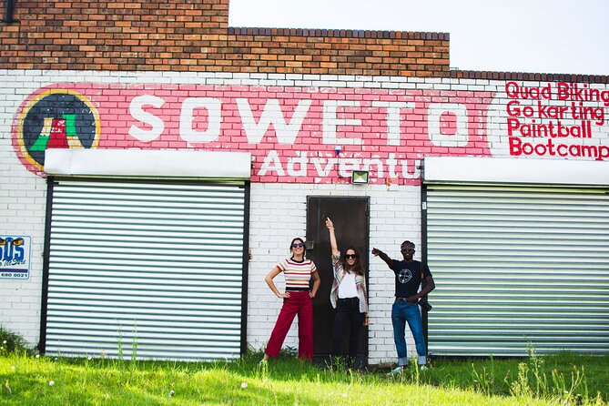Soweto Walking Tour with Lunch - Following the 1976 route on Moema Street