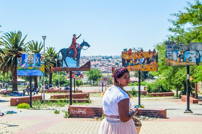 Soweto Walking Tour with Lunch - Mandela House: the one paid entry
