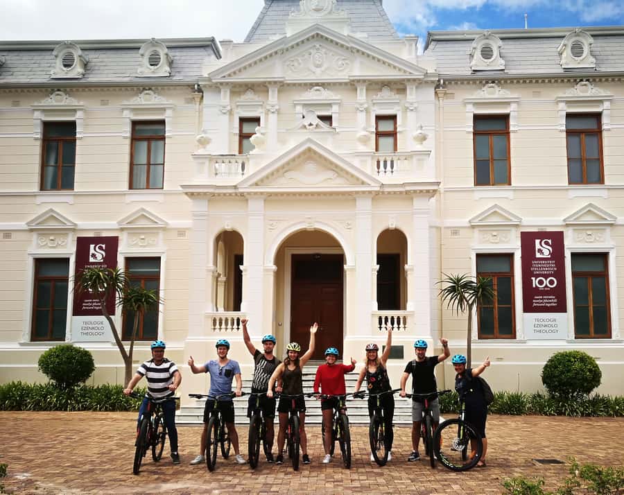 Stellenbosch: Historical Bike Tour & Wine Tasting - Guide quality and group size